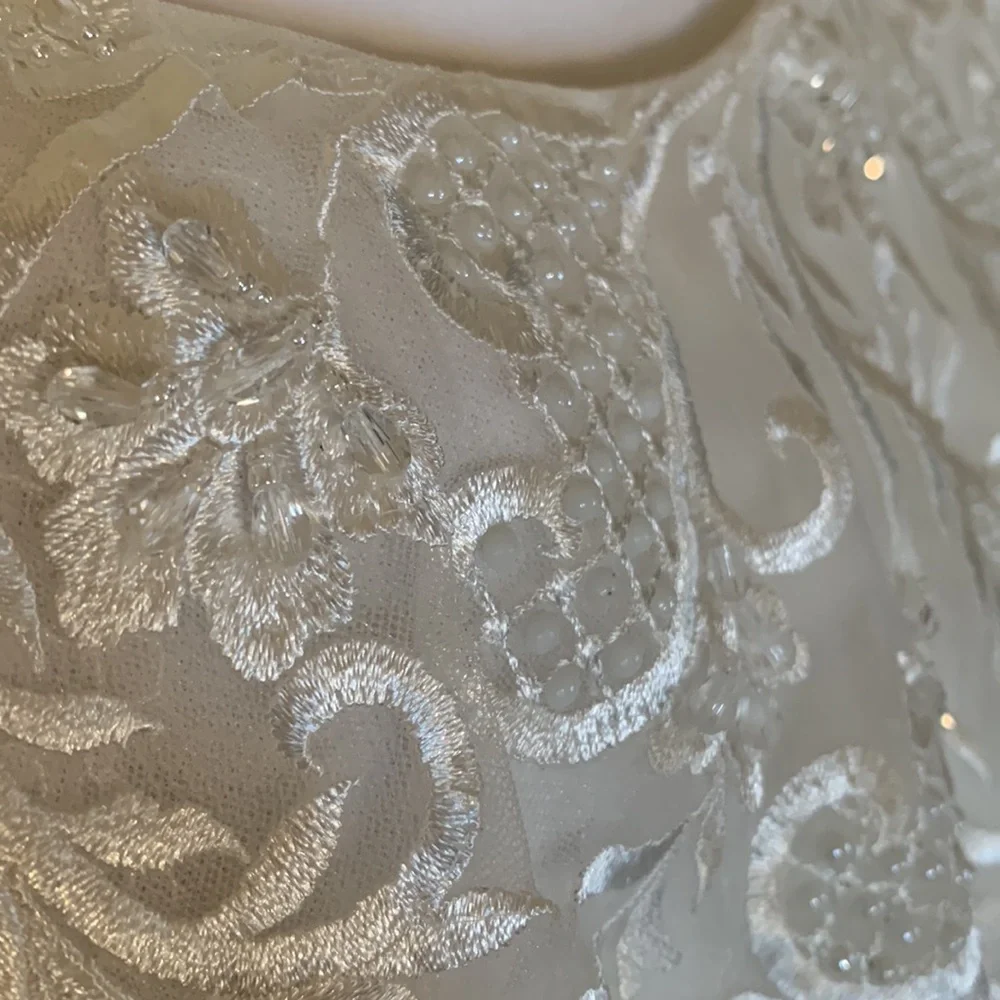 Mac Duggal White Floral Appliqué Tulle Cocktail Dress - Picture 9 of 16